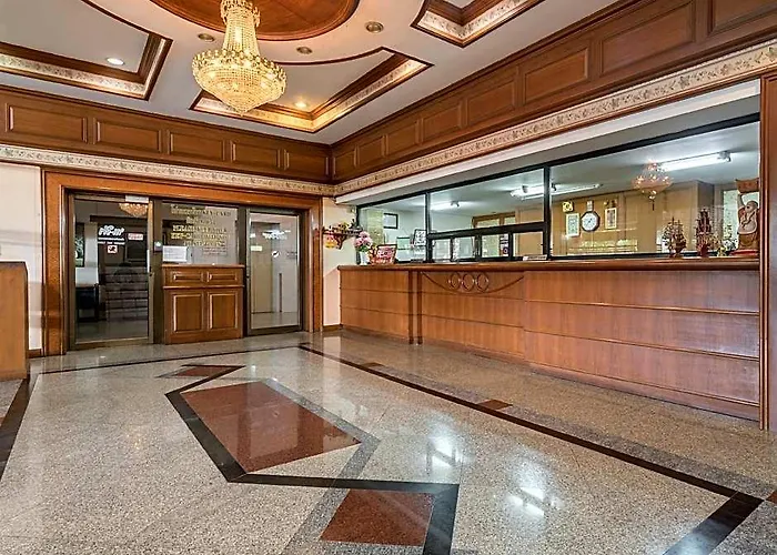 Hotel L.a. Tower 2*